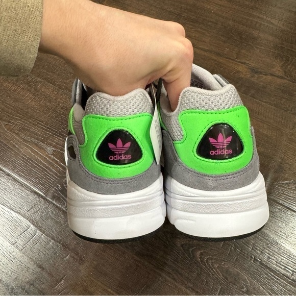 Adidas Yung 96 Off White Solar Green Sneaker Size 7 Women - Picture 5 of 10